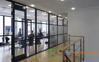 全面解讀80款辦公室裝修隔斷材料 單玻、雙玻與百葉屏風供應(yīng)指南